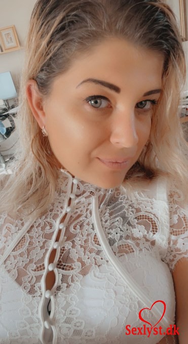 
					Hi I?m lovely sexy girl from eastern Europe, Issabela 30J I can give you some unforgettable moments with lots of erotic games.after you have been here you want to come back again.Servicesoral withoutKissingmassagesex with condomCum on faceCum on bodygfeLickingrimming 69dildo show golden showeranal for youdomina for you If you have any special interestPlease let me know.Please keep in mind that im not doing unprotected sex and in this case I would like to let you all know who are interested in this service the following reaction, if you are asking for this service, im instantly going to block you.Paying options are as follows cashHope to see you for a nice time soon :) I have discreet place with a parking place behind the house
				