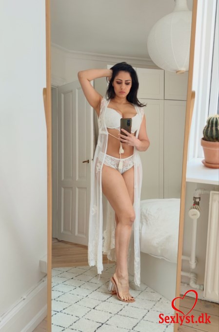 
					 Hello!  My name is Natalia.  I am a beautiful and fun woman, I have a totally natural and sexy body with beautiful feminine curves.   I consider myself an intelligent lady who can hold a good conversation in Spanish, Portuguese, and English.  I know how to cast a spell on any man and I will offer you unforgettable and passionate moments.  I am a high-class escort and I want to give you VIP service!  Quality, cordiality and discretion are very important to me, please only answer if you are polite and are happy to introduce yourself, your name, age, origin, date and time you want to live the best experience of your life!   MY PHOTOS ARE REAL AND RECENT!  I can attend any time of the day if you let me know at least 1 hour in advance.  I answer the phone myself so if I didn\'t answer you, remind me later or send me an SMS.   I appreciate punctuality and decency.   I\'m 100% real!  A sweet kiss from Natalia!My prices:- 15 min 700kr- 30 min  DKK 1000- 60 min DKK 2000- Anal - 700 Kr- Extra - Ask me ;)Escort:- 1 hour: DKK 2,500- 2 hours: DKK 4,000- Dinner date, 5 hours: DKK 7,500- All night: DKK 15,000DO NOT ASK FOR SEX WITHOUT CONDOM!Kisses, Natalia
				