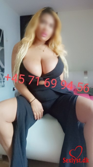 
					Hola soy una chica joven guapa con  fotos 100%100 reales te puedo esperar con el vestido de el anuncio no te llevar solpressas conmigo soy muy guapa amable soy un buen servicio estoy por primera vez en Copenhague soy muy educada cariosa doy un trato increble quedar satisfecho con los ricos masajes que soy hblame y te informo 
				