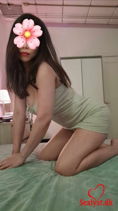 
					My name is Newzy: Age 32 - Height 160 - Weight 50 - Waist 26 - Hips 35 - Breast 40D  Hi I am in Naestved. If you like small Asian women, sweet, friendly, cute, good-hearted, don\'t hesitate to send me a sms. And meet me in a clean, warm, cozy place.  I will take care of you like my boyfriend, I will make you happy every second you are with me, You will forget the stress of your work. I\'ll give you a soothing massage to make you feel comfortable with my hands and my body and soft breasts. Let you get acquaintFull service with condom only please Please contact me call, SMS , WhatsApp +4552705413
				