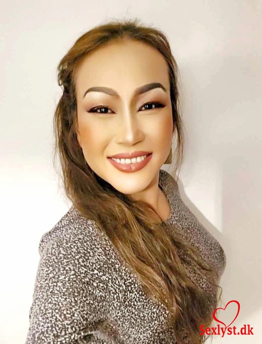 
					Hi! If you like a women who is sweet, friendly, cute, good-hearted, don\'t hesitate to send me a sms. And meet me in a clean, warm, cozy place.I will take care of you like my boyfriend, I will make you happy every second you are with me, You will forget the stress of your work.I\'ll give you a soothing massage to make you feel comfortable with my hands and my body and soft breasts. Let you get acquainted with me, we will indulge in happiness together until the climax.Call me or send sms.Hope to see you 
				
