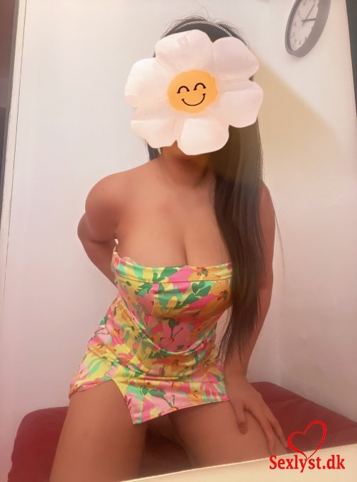 
					Ring eller kom bare og f en afslappende time ? Dejlig Thai massage.  Smilende og serviceminded.  
				